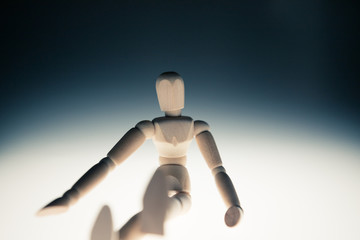 可愛い木製のデッサン人形