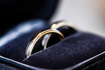ring on black