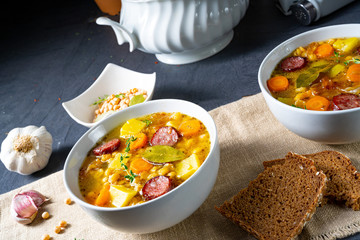Hearty pea soup after grandmas rezept