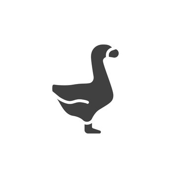 Goose farm animal line icon. linear style sign for mobile concept and web design. Livestock, goose side view outline vector icon. Symbol, logo illustration. Vector graphics