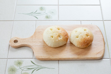 自宅でパン作り　フォカッチャ　シンプルな岩塩のフォカッチャ