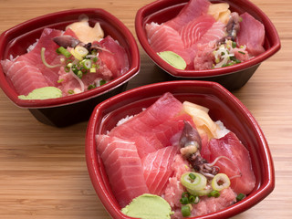 マグロの海鮮丼