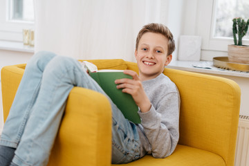 Happy young teenage boy with a friendly smile © contrastwerkstatt