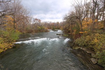 NIagara falls in autumn