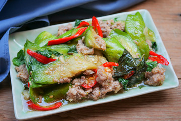 Stir-fried eggplant and minced pork.