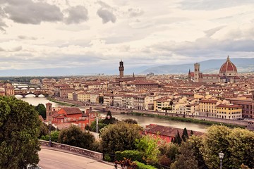 Naklejka premium Plac z panoramicznym widokiem na Florencję 