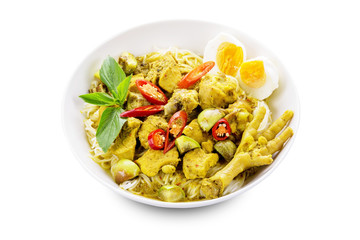 Green curry chicken with rice noodles