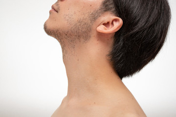 髭脱毛　beforeイメージ　1週間処理してない髭