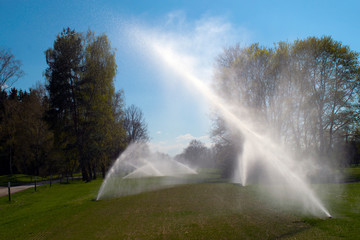 Bew&auml;sserung eines Golfplatzes