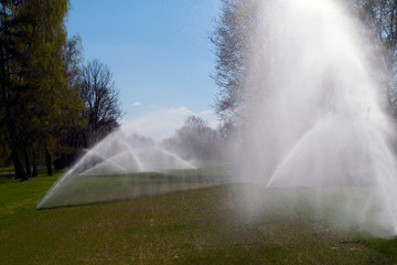 Bewässerung eines Golfplatzes