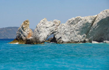 Fototapeta na wymiar rock formation at lalaria beach