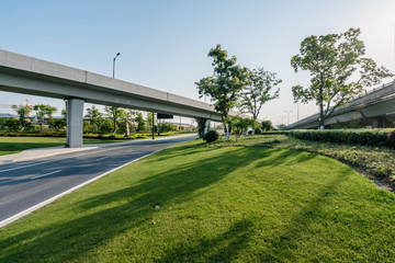 Fototapeta na wymiar overpass with highway in city