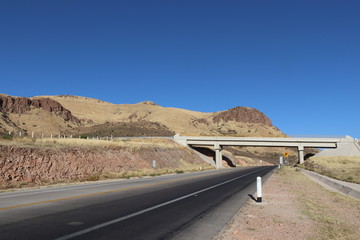puente y carretera