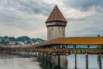 Fototapeta premium The Famous wooden Chapel Bridge in Lucerne, Switzerland