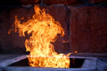 Obraz premium The eternal flame at the obelisk of Victory in the city of Tver