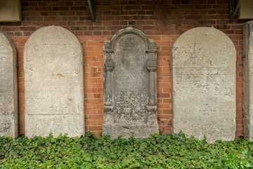 Grabsteine im Alten Jüdischen Friedhof in Berlin