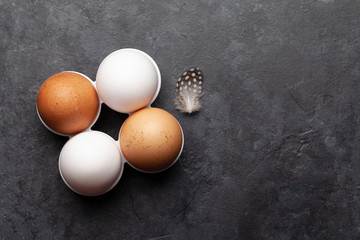 White and brown chicken eggs