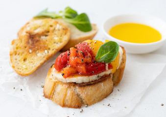 Sandwich with baked sweet pepper and goat cheese