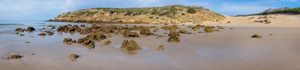 Crédence de cuisine en verre imprimé Plage de Bolonia, Tarifa, Espagne Panoramic view of the beach and dunes of Bolonia, Cádiz, Spain. Beach landscape.