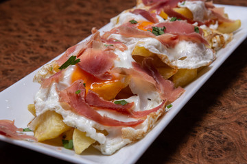 Huevos rotos with ham and potatos.