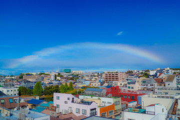 虹と横浜大口の街並み
