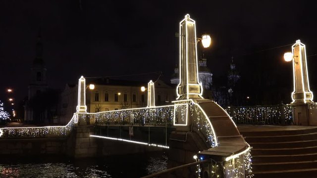 7 New Year bridges in the center of St. Petersburg on the garden street in 4К