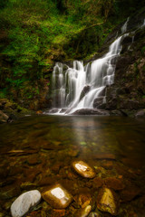 Obraz premium Beautiful Torc waterfall in Killarney National Park, Ireland