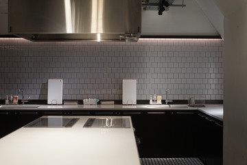 スタイリッシュなシステムキッチンのイメージ