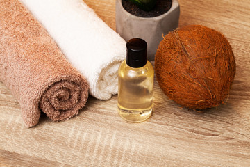 Obraz na płótnie Canvas Natural organic coconut oil for skin care
