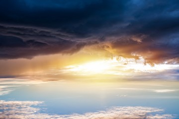 Fototapeta premium Beautiful heavenly landscape with the sun in the clouds . 