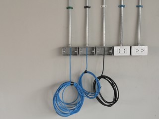Wiring and signal cables for system work Installed in the building area