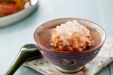 Fototapeta na wymiar Chinese traditional dessert, taro sago syrup