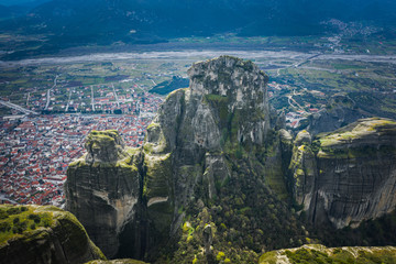 Fototapeta premium Monastery on a high steep rock, Meteora, Greece