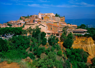 Fototapeta na wymiar View of the hilltop village of Roussillon in the Luberon Provence France