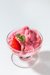 いちごのジェラート　Strawberry fruit gelato