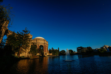 Obraz premium Greek style Palace of Fine Arts Public Park (City of San Francisco Park)