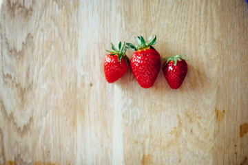 Erdbeeren auf dem Tisch