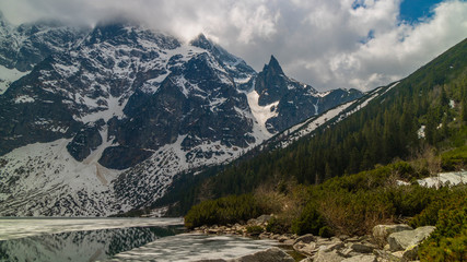 Wiosenne Morskie Oko w Tatrach © slawjanek