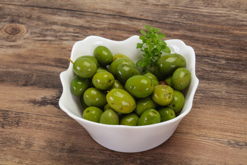 Green Campo Real olives in the bowl