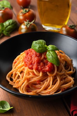 Classici spaghetti al pomodoro, Cucina Italiana 