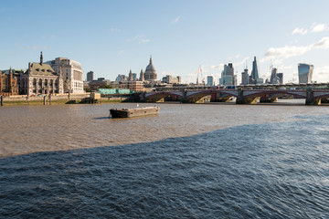 Fototapeta premium Lambeth Bridge and the river Thames