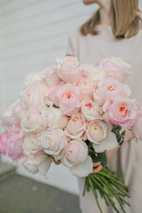 White and pink roses bouquet