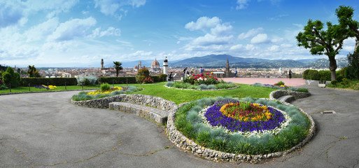 Beautiful Panoramic view of Cityscape of Florence from Piazzale Michelangelo.
From left to right,...