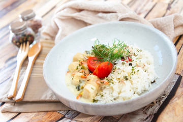 Tuna fume of rice cook radish and white chou