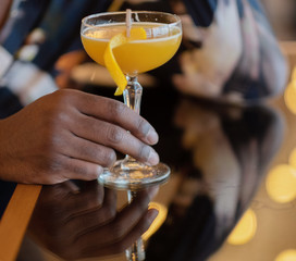 drink juice hand glass bar 