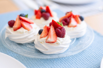Berries Pavlova cake
