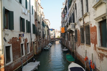 Fototapeta na wymiar canal in Venezia with boats