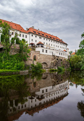 Fototapeta na wymiar View of the former Jesuit dormitory from the 16th century and Vltava river, Cesky Krumlov, Czech Republic