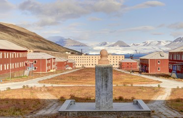 Pyramiden, ancienne ville soviétique au Svalbard (Spitzberg) en Norvège
