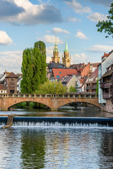 Fototapeta na wymiar Nürnberg - Altstadt, Pegnitz mit Maxbrücke und Lorenzkirche